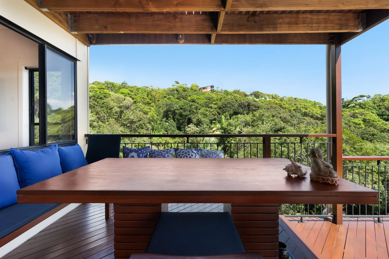 Elevated Retreat Moments from Coolum's Second Bay!