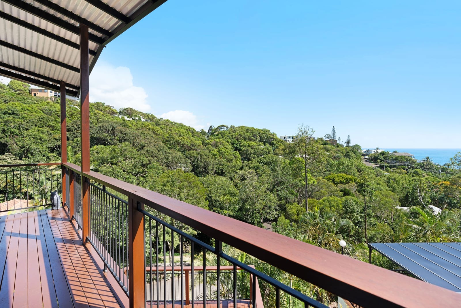 Elevated Retreat Moments from Coolum's Second Bay!