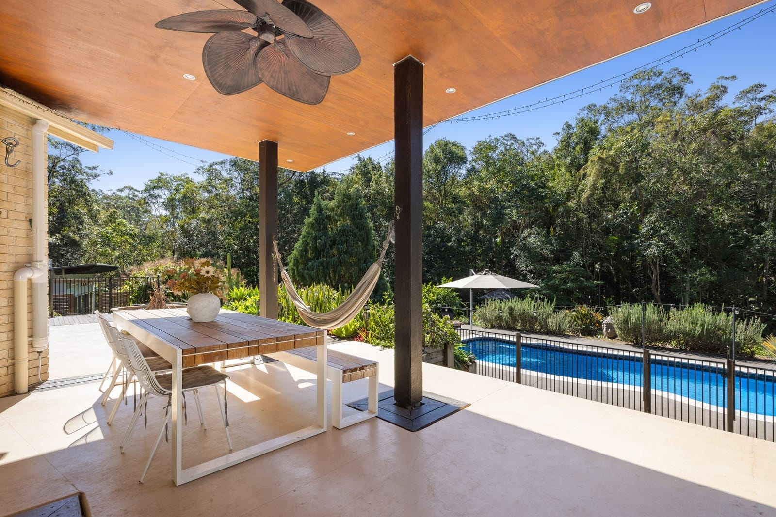 PRIVATE ACREAGE, DUAL LIVING & AN ENVIABLE PALMWOODS LIFESTYLE