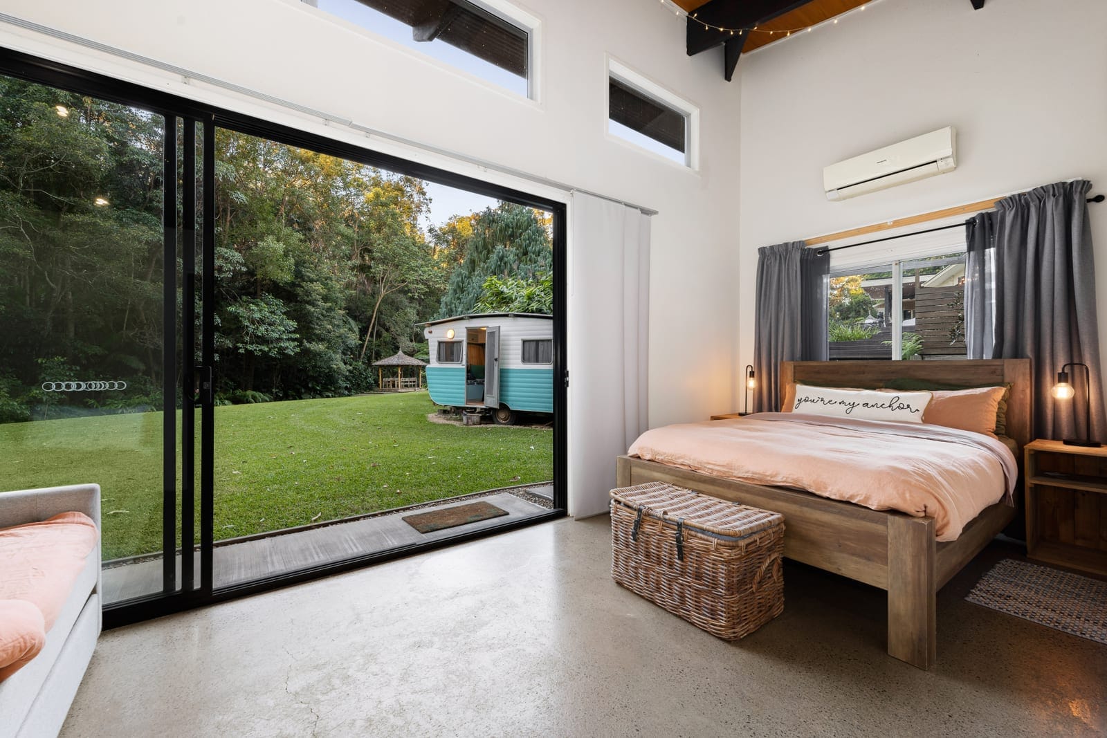 PRIVATE ACREAGE, DUAL LIVING & AN ENVIABLE PALMWOODS LIFESTYLE