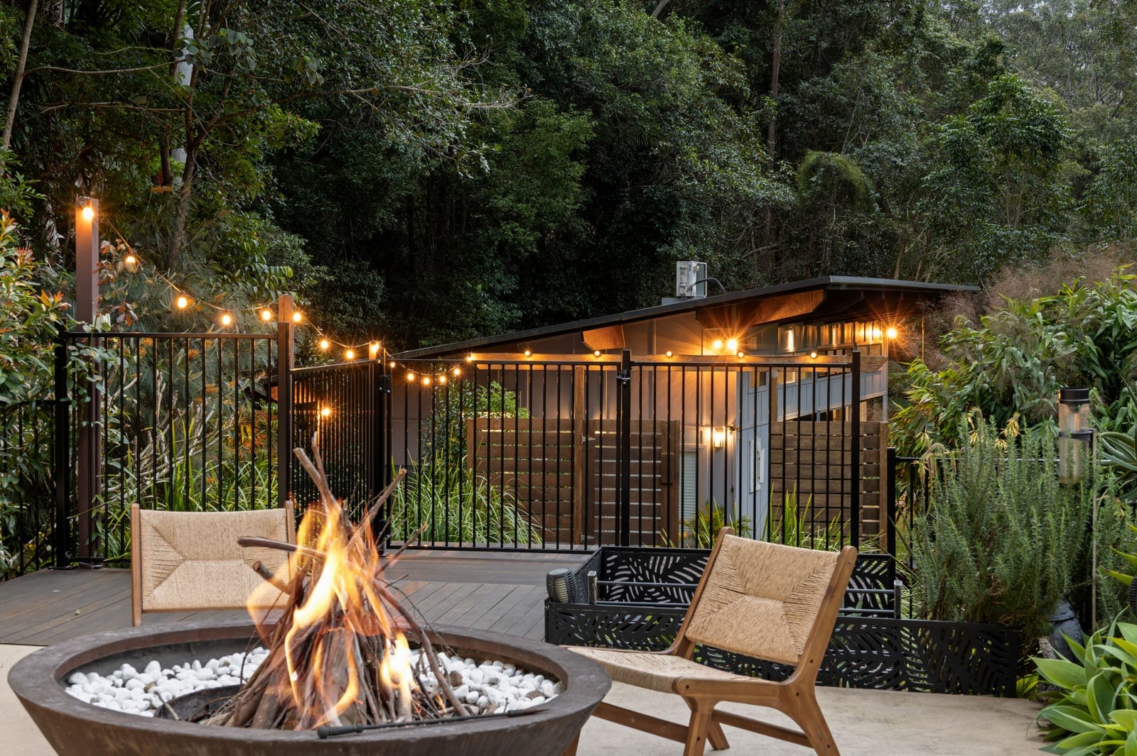 PRIVATE ACREAGE, DUAL LIVING & AN ENVIABLE PALMWOODS LIFESTYLE