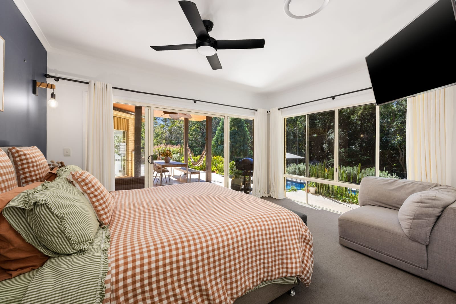 PRIVATE ACREAGE, DUAL LIVING & AN ENVIABLE PALMWOODS LIFESTYLE