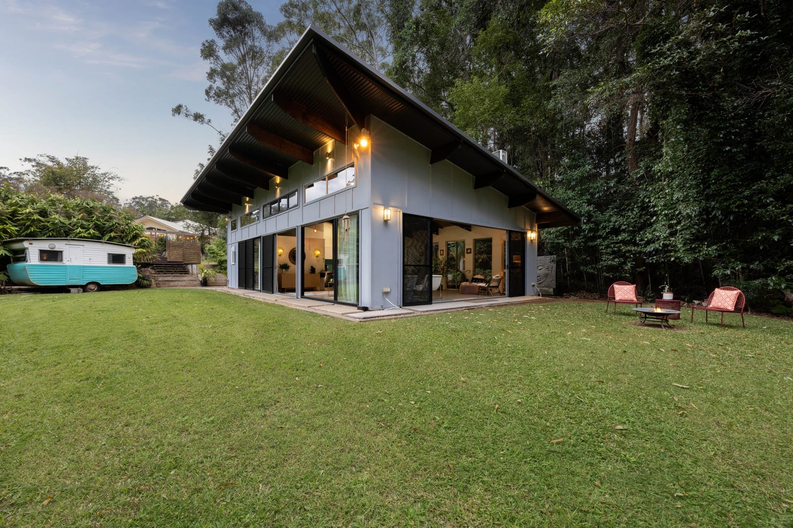 PRIVATE ACREAGE, DUAL LIVING & AN ENVIABLE PALMWOODS LIFESTYLE