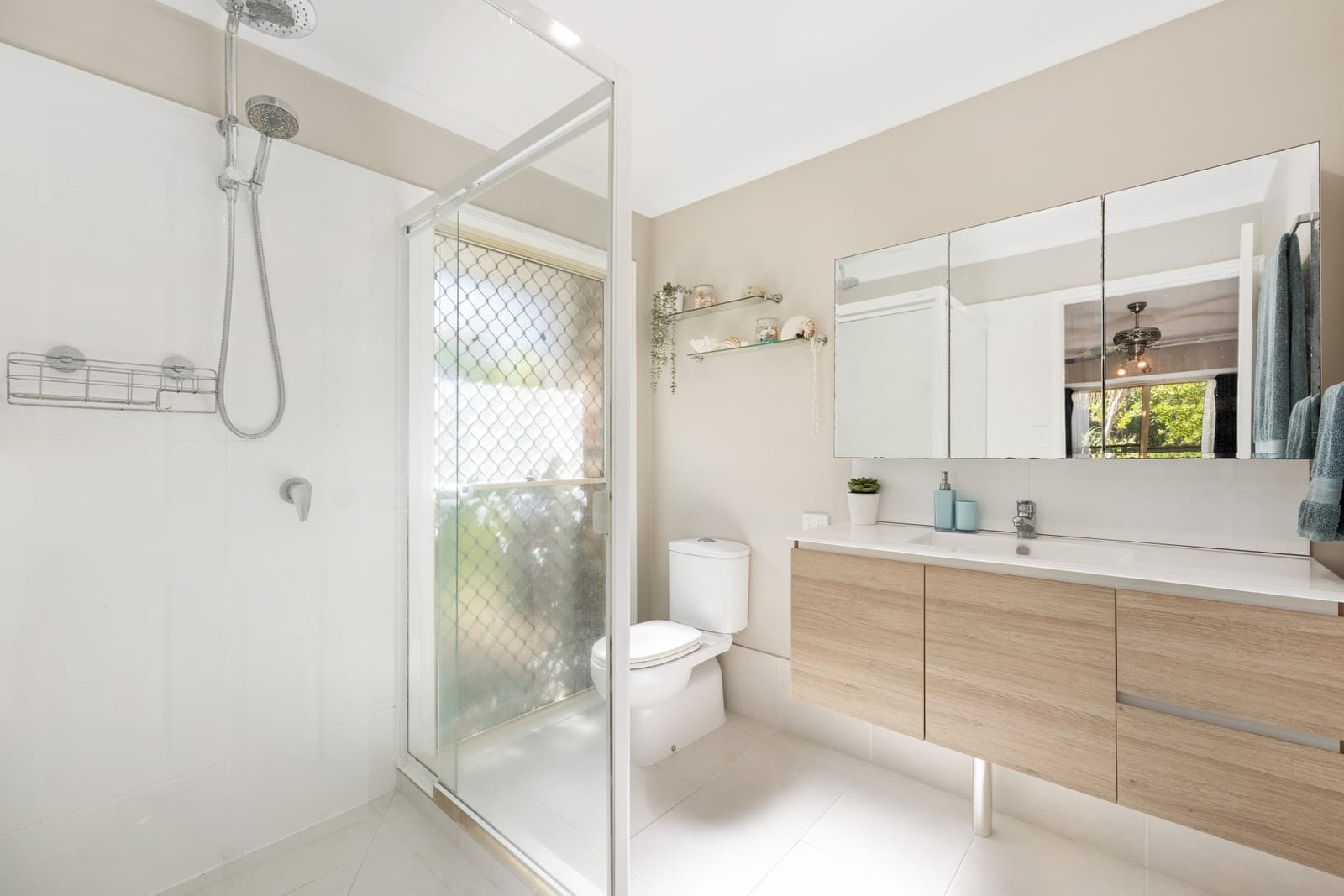 Dual Key - Genuine Dual Living Opportunity in Quiet Family Sanctuary