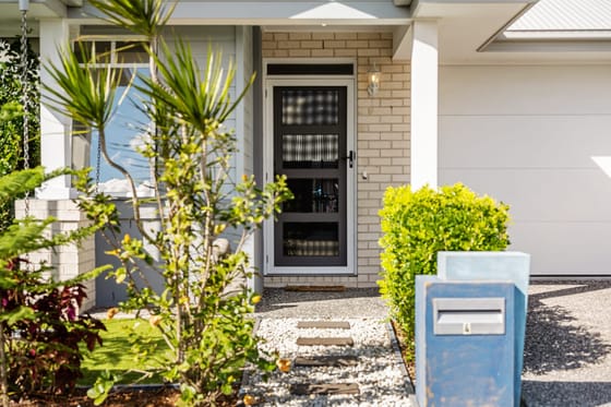Modern Family Living with Pool in the Heart of Banya