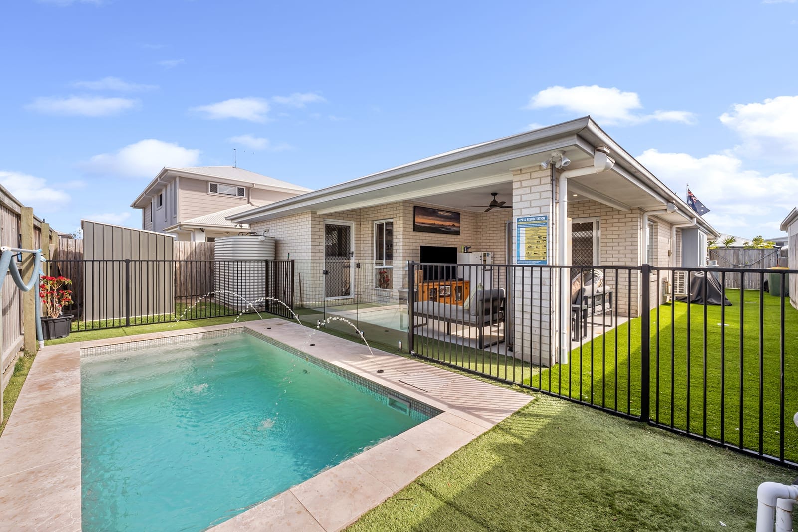 Modern Family Living with Pool in the Heart of Banya