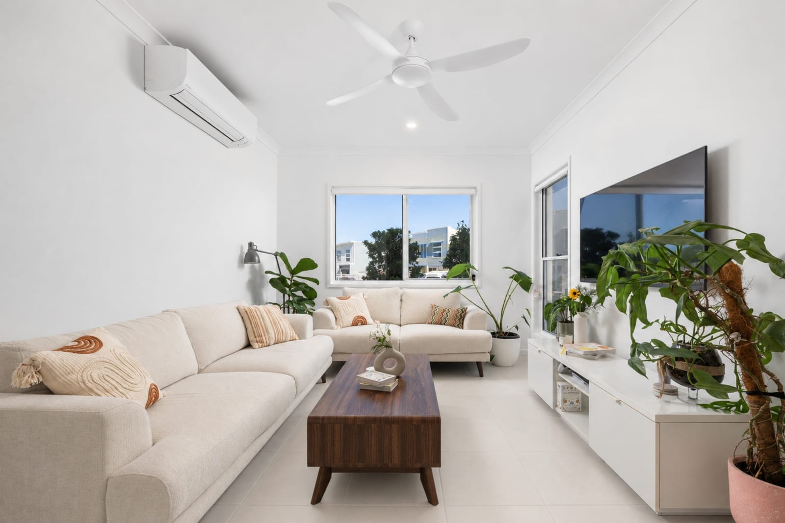2 TARCUTTA LANE, NIRIMBA