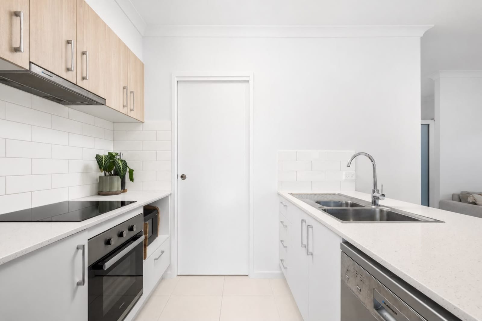 2 TARCUTTA LANE, NIRIMBA