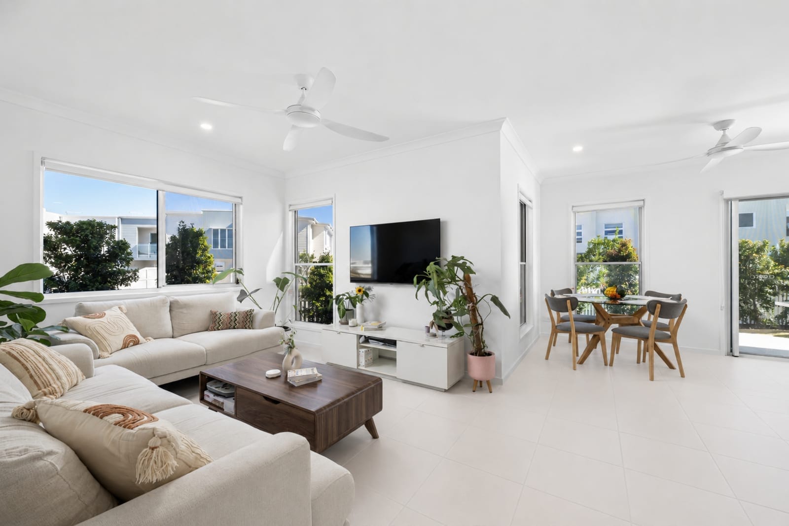 2 TARCUTTA LANE, NIRIMBA