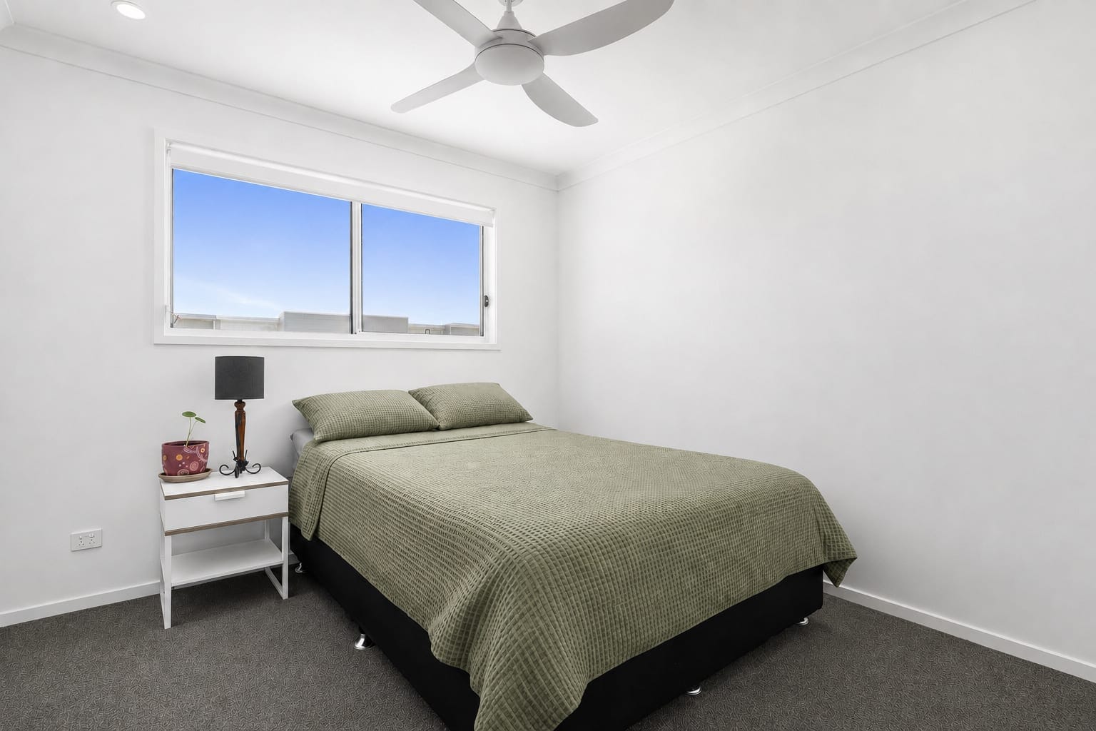 2 TARCUTTA LANE, NIRIMBA