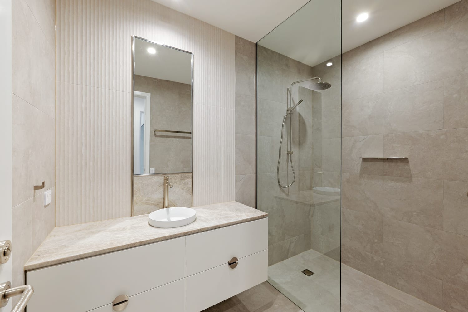 North Facing Sub-Penthouse | Waterfront Luxury at The Cove