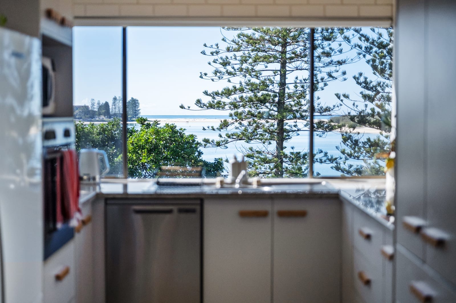 Beachfront Unit in Central Position