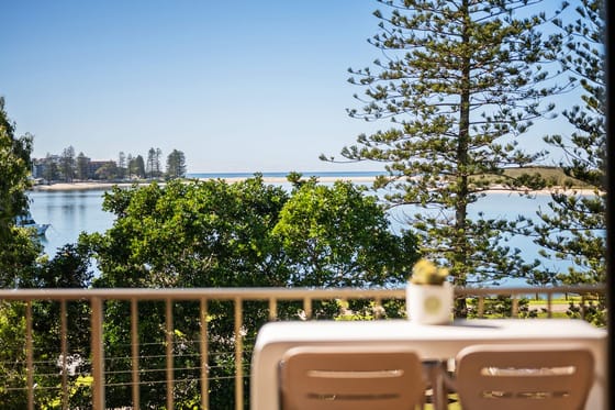 Beachfront Unit in Central Position