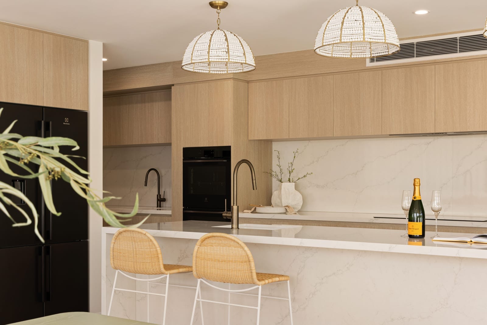 Elevated Coastal Luxe: Lifestyle & Location at its Most Golden