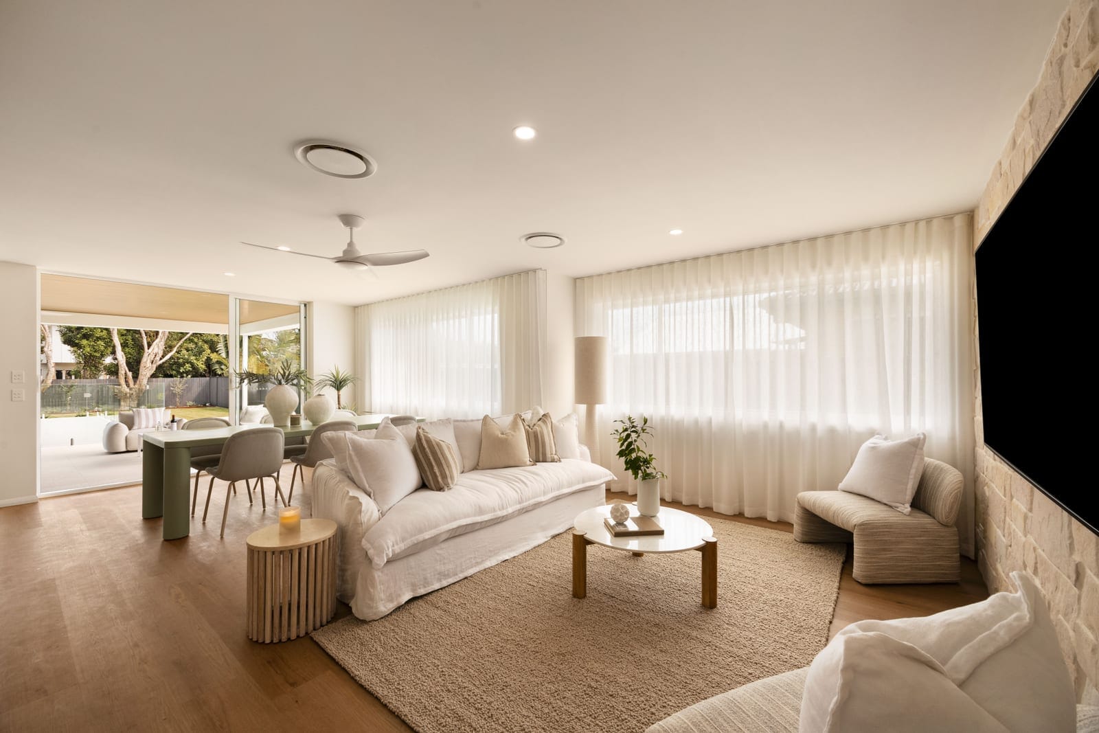 Elevated Coastal Luxe: Lifestyle & Location at its Most Golden