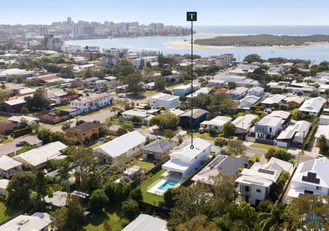 Elevated Coastal Luxe: Lifestyle & Location at its Most Golden