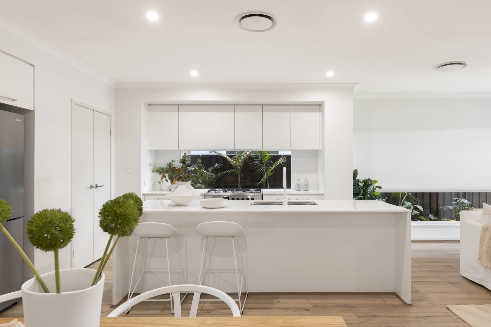 Effortless Contemporary Living in Comfort & Style…