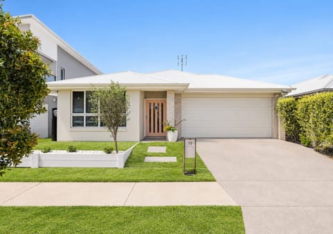 Effortless Contemporary Living in Comfort & Style…