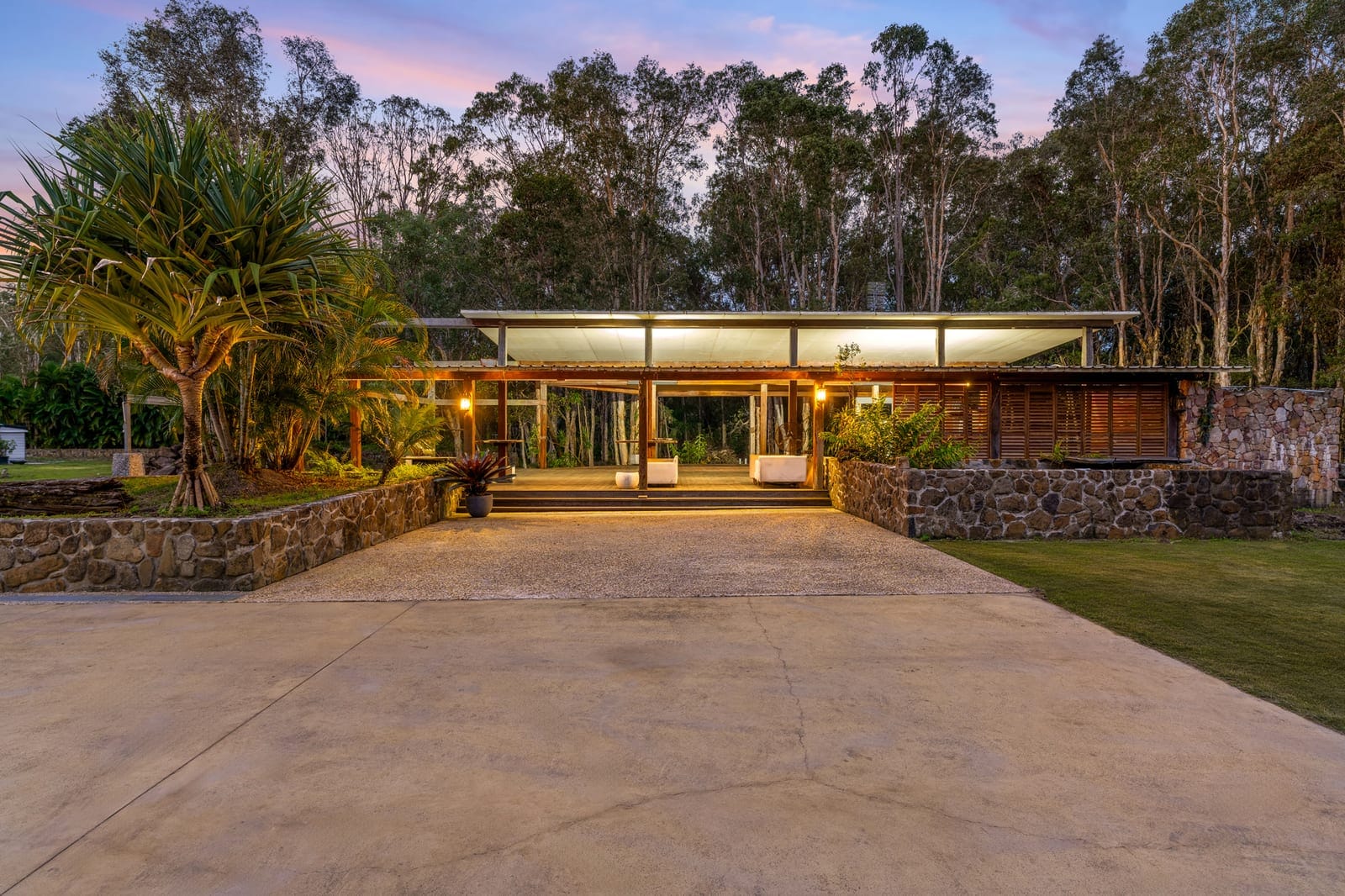 Private Acreage with Granny Flat – Live Now, Build Your Dream Home