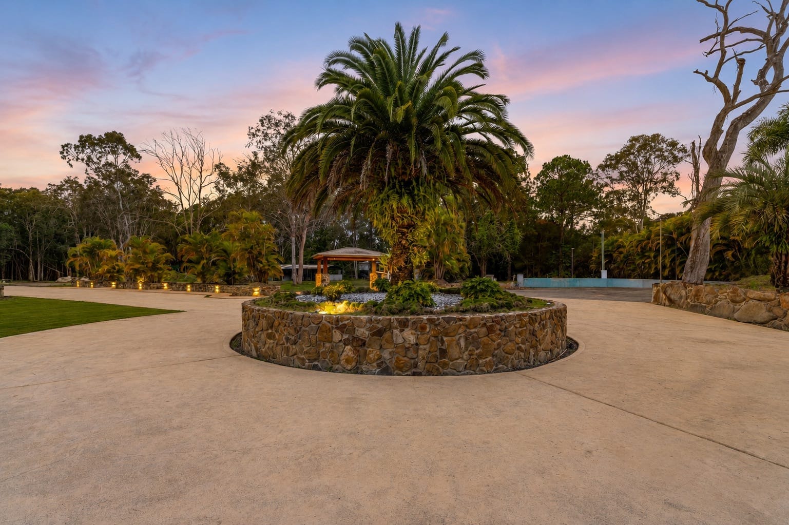 Private Acreage with Granny Flat – Live Now, Build Your Dream Home