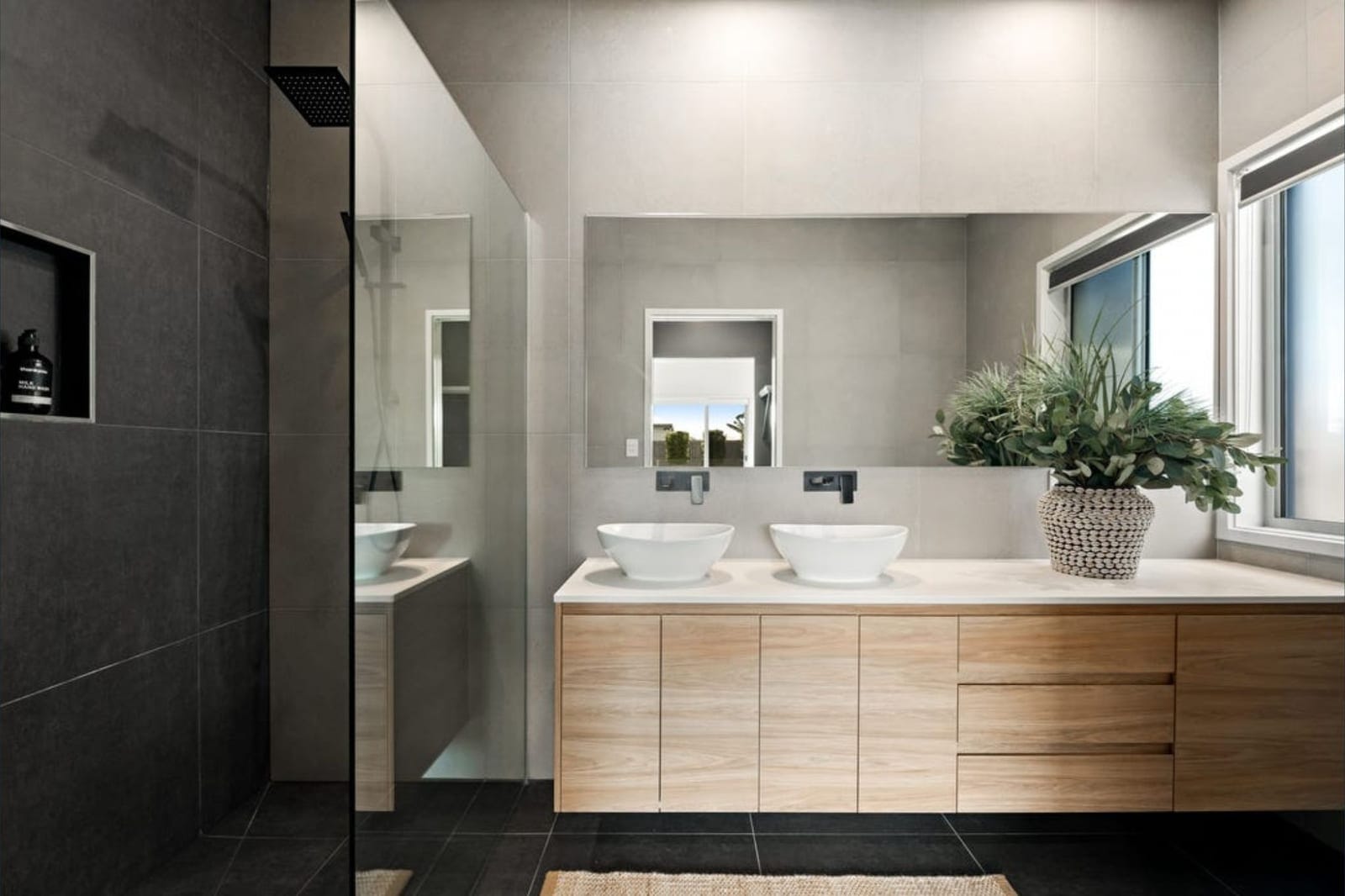 Reserve-Side Living, Designer Style on Rare 576m² Block