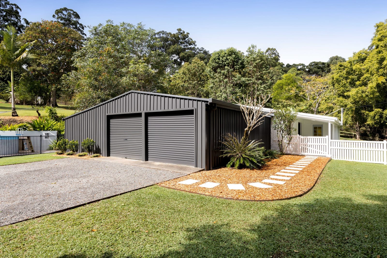 2.5 Acres of Freedom, Just Minutes from the Coast