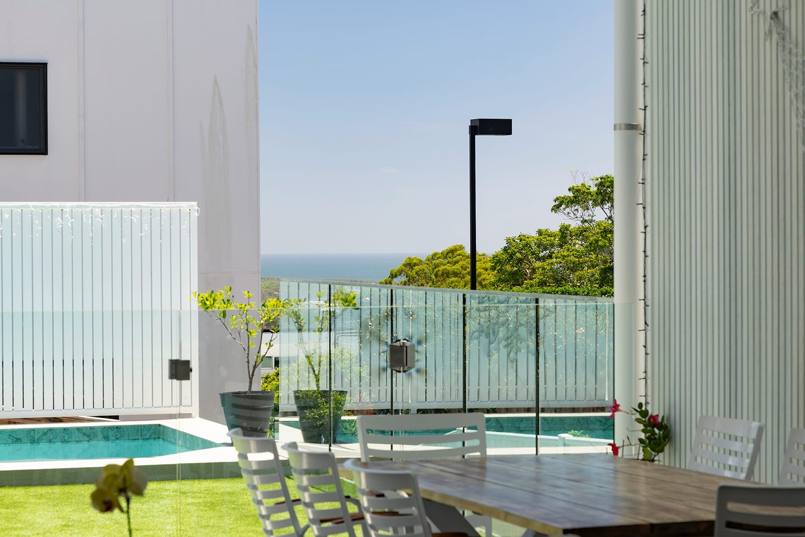 High-End, Luxury-Laden Designer Living in TOP Location