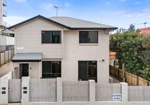 Perfectly Positioned For Lifestyle, Convenience & Value!