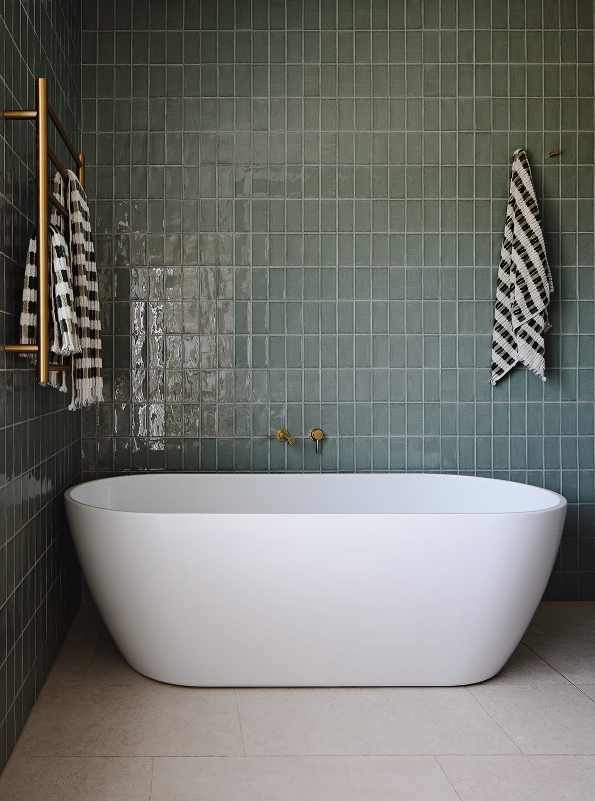 Oceanic House: Beachside Perfection