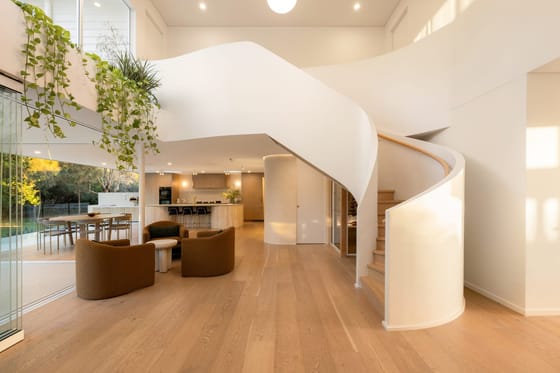 Oceanic House: Beachside Perfection