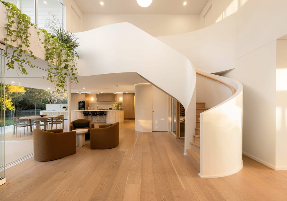 Oceanic House: Beachside Perfection