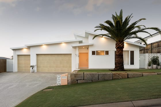 Effortless Contemporary Living with a Few Unexpected Luxuries