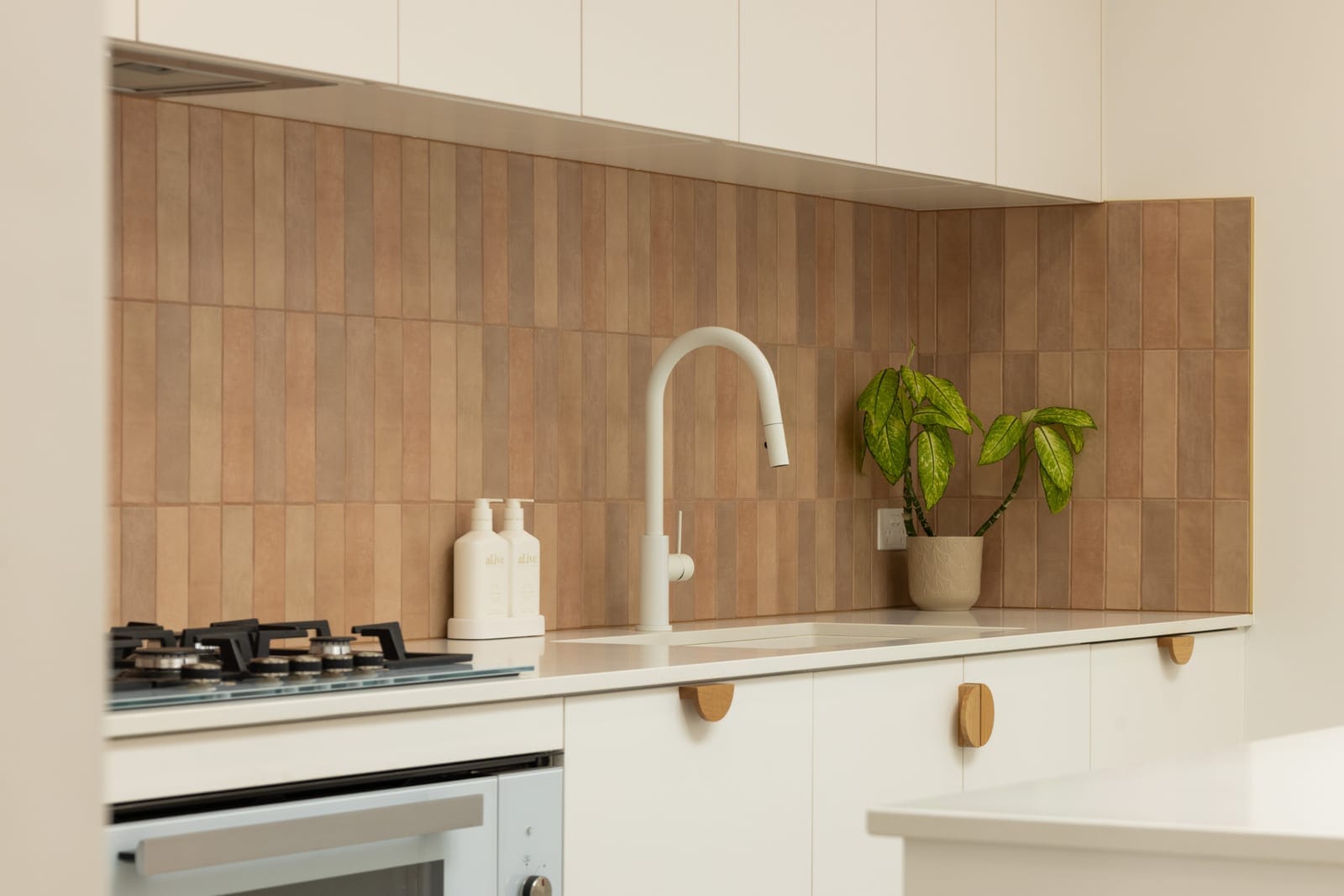 Effortless Contemporary Living with a Few Unexpected Luxuries