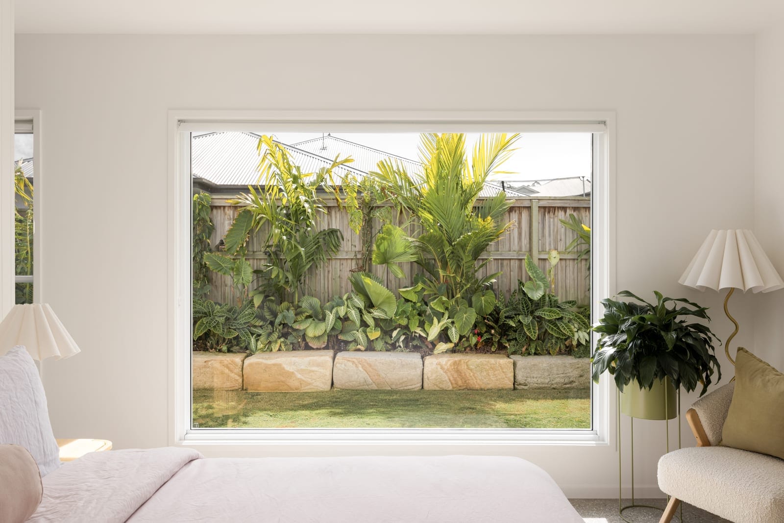 Effortless Contemporary Living with a Few Unexpected Luxuries