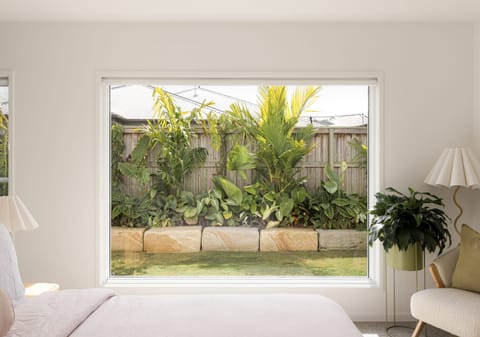 Effortless Contemporary Living with a Few Unexpected Luxuries