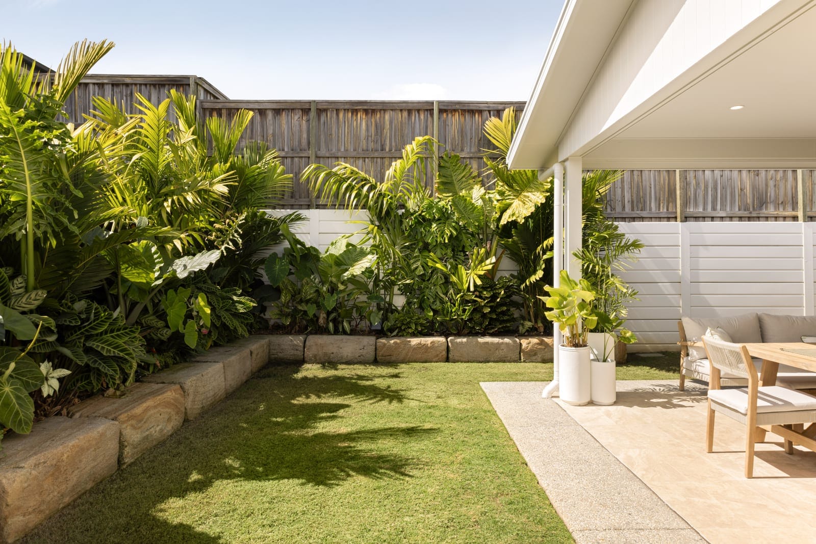 Effortless Contemporary Living with a Few Unexpected Luxuries