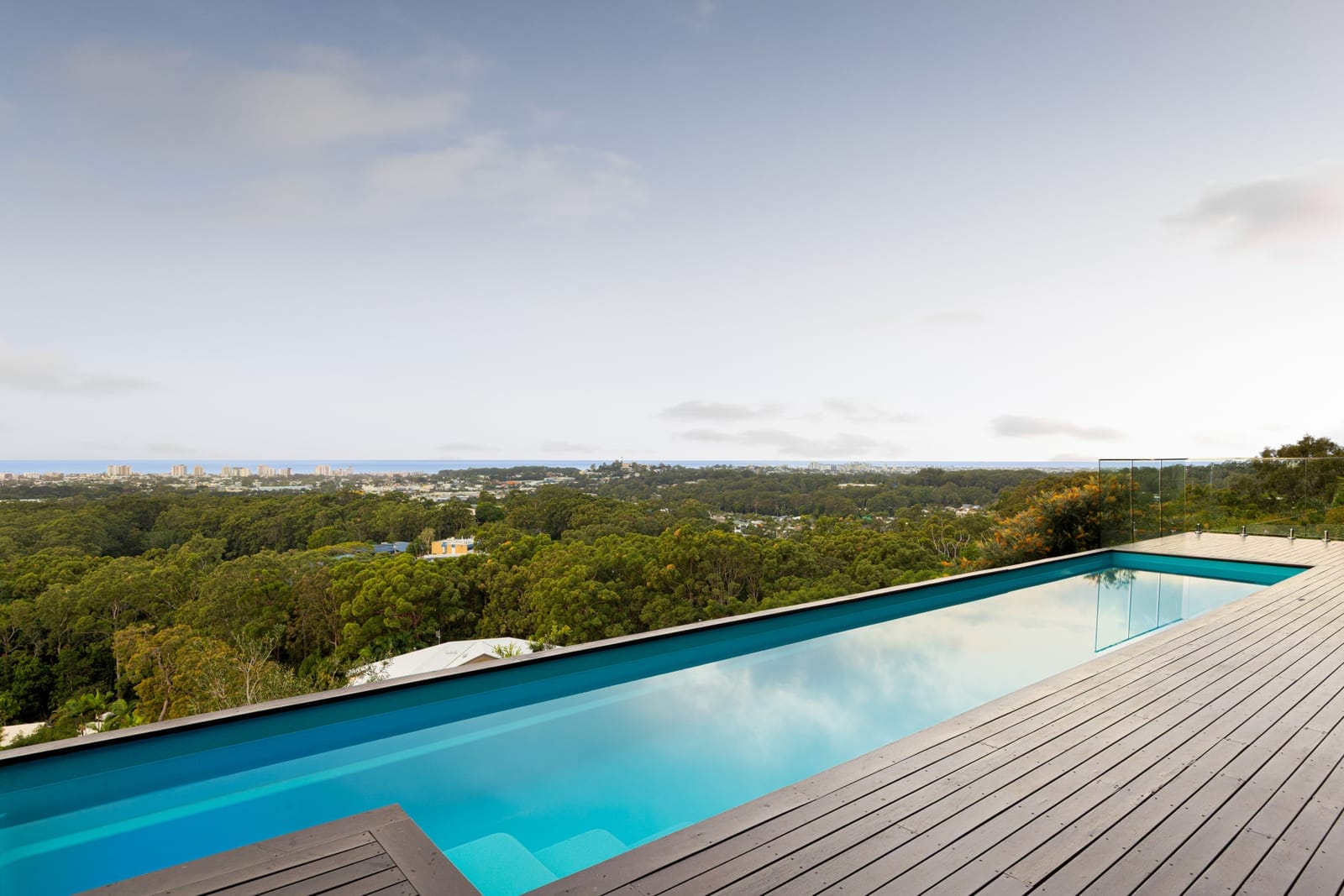 Uninterrupted 180° Panoramic Ocean-to-Hinterland Views