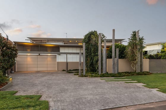 Hilltop Magnificence: Architect Designed, Ocean Views, 1234m2 Double Block!