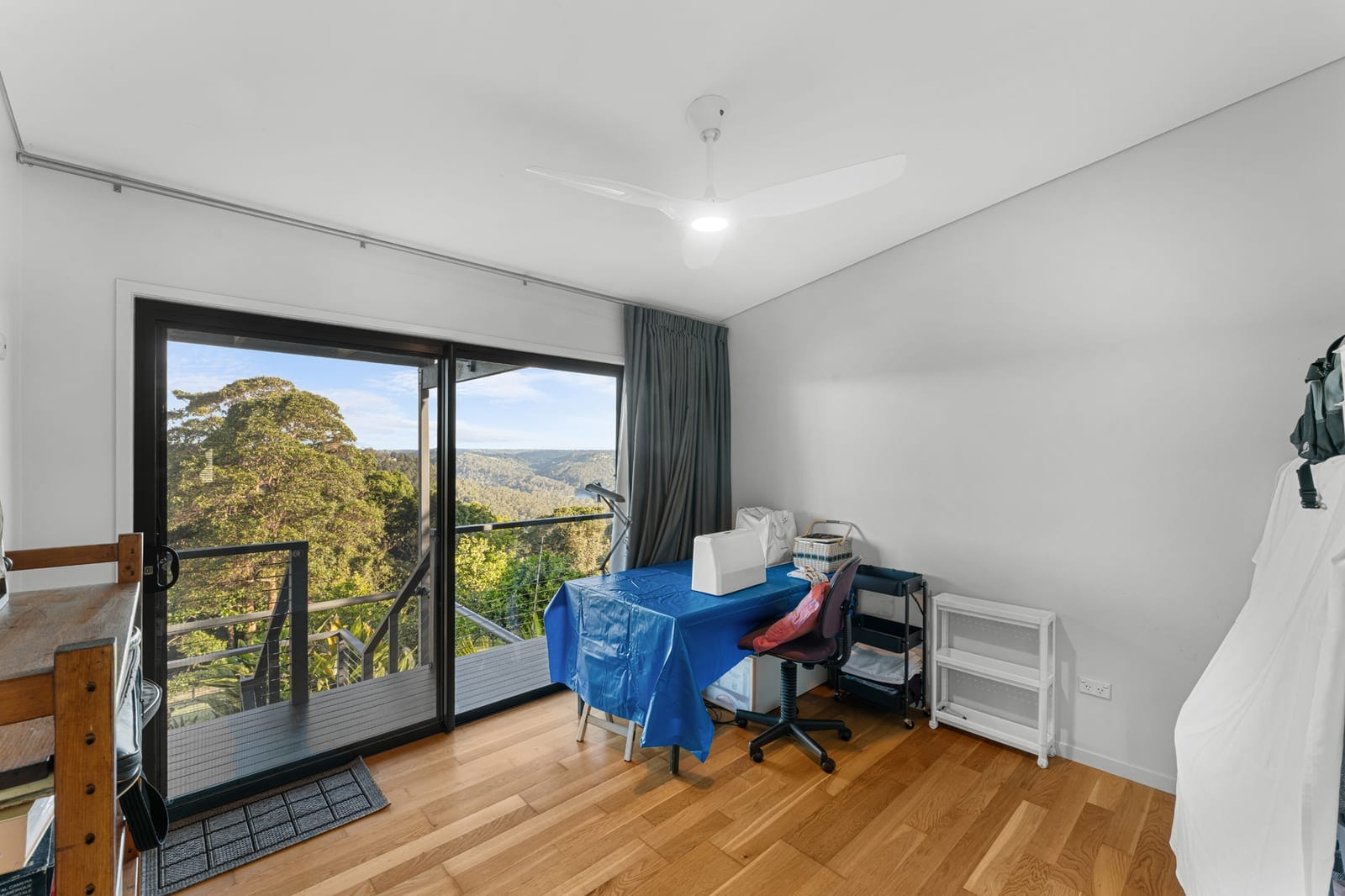 RIDGELINE LIVING WITH VIEWS THAT STOP YOU IN YOUR TRACKS