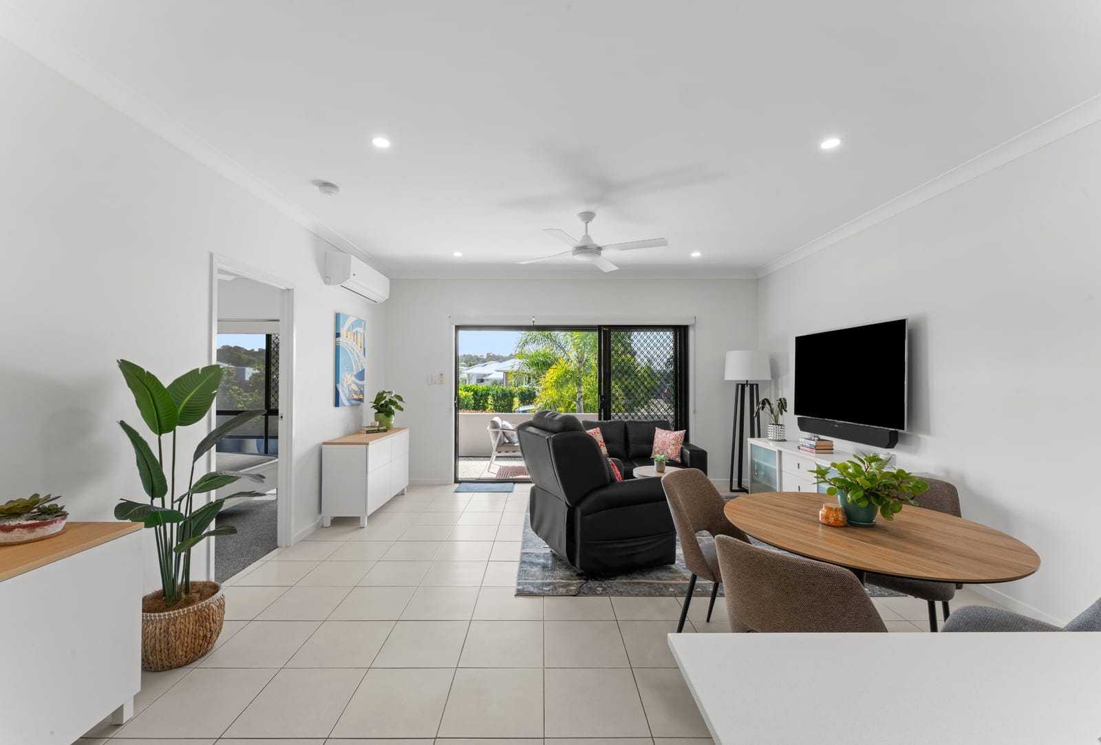 Elevated Bli Bli Living with a View