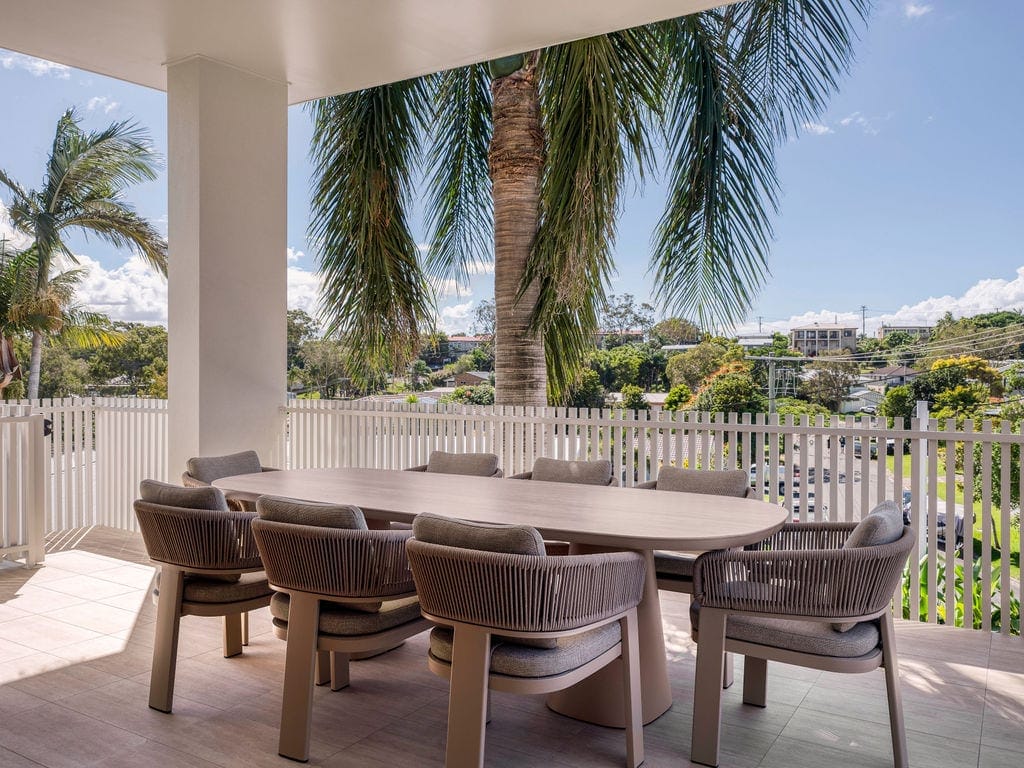 Stunning Commercial-Grade Build: Luxury Designer Living