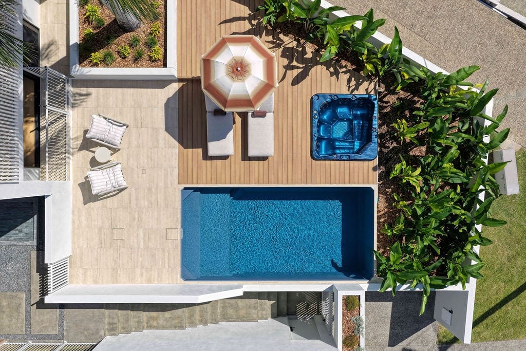 Stunning Commercial-Grade Build: Luxury Designer Living