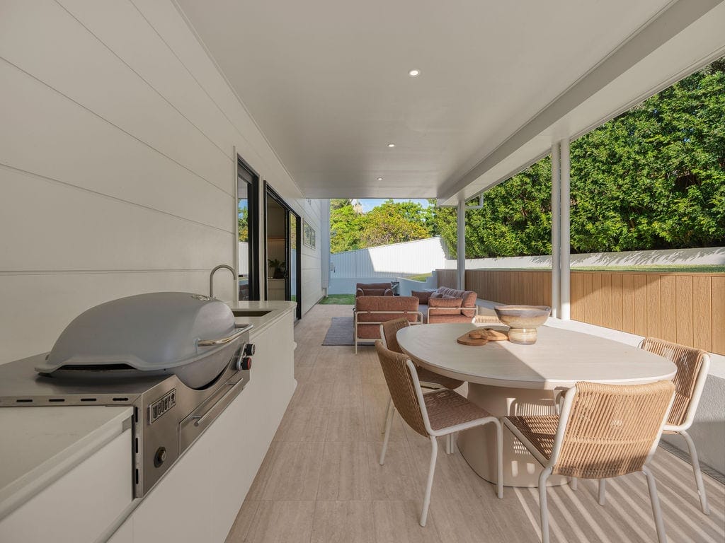 Stunning Commercial-Grade Build: Luxury Designer Living