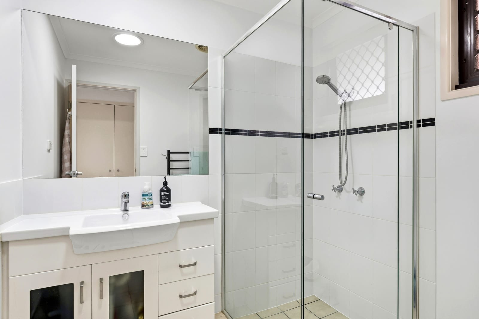 In the Heart of Minyama — A Villa That Delivers More