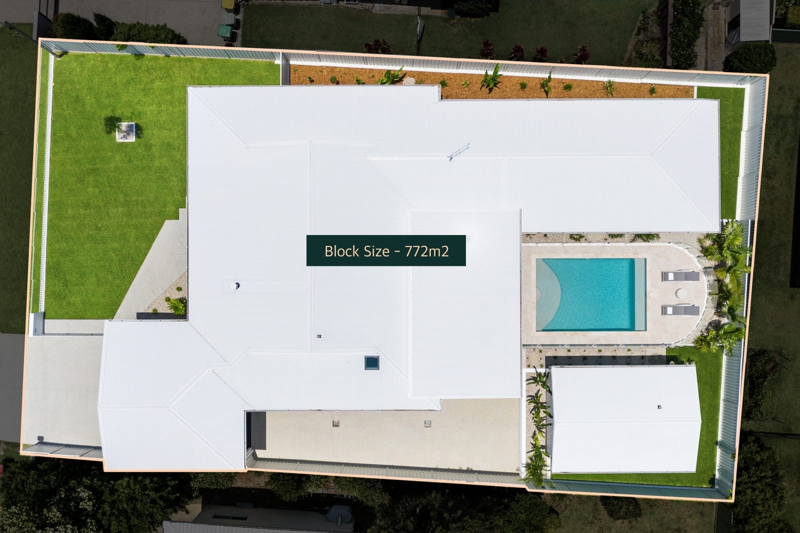 All-Season Entertainer: Modern Elegance, Single Level Living