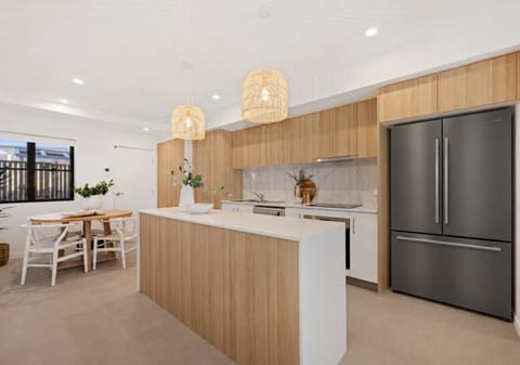 Elegant & Effortless, Coastal Perfection
