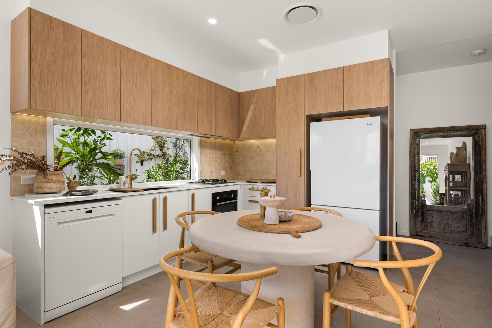 Lifestyle, Luxury, Location: Boutique Complex in River Precinct