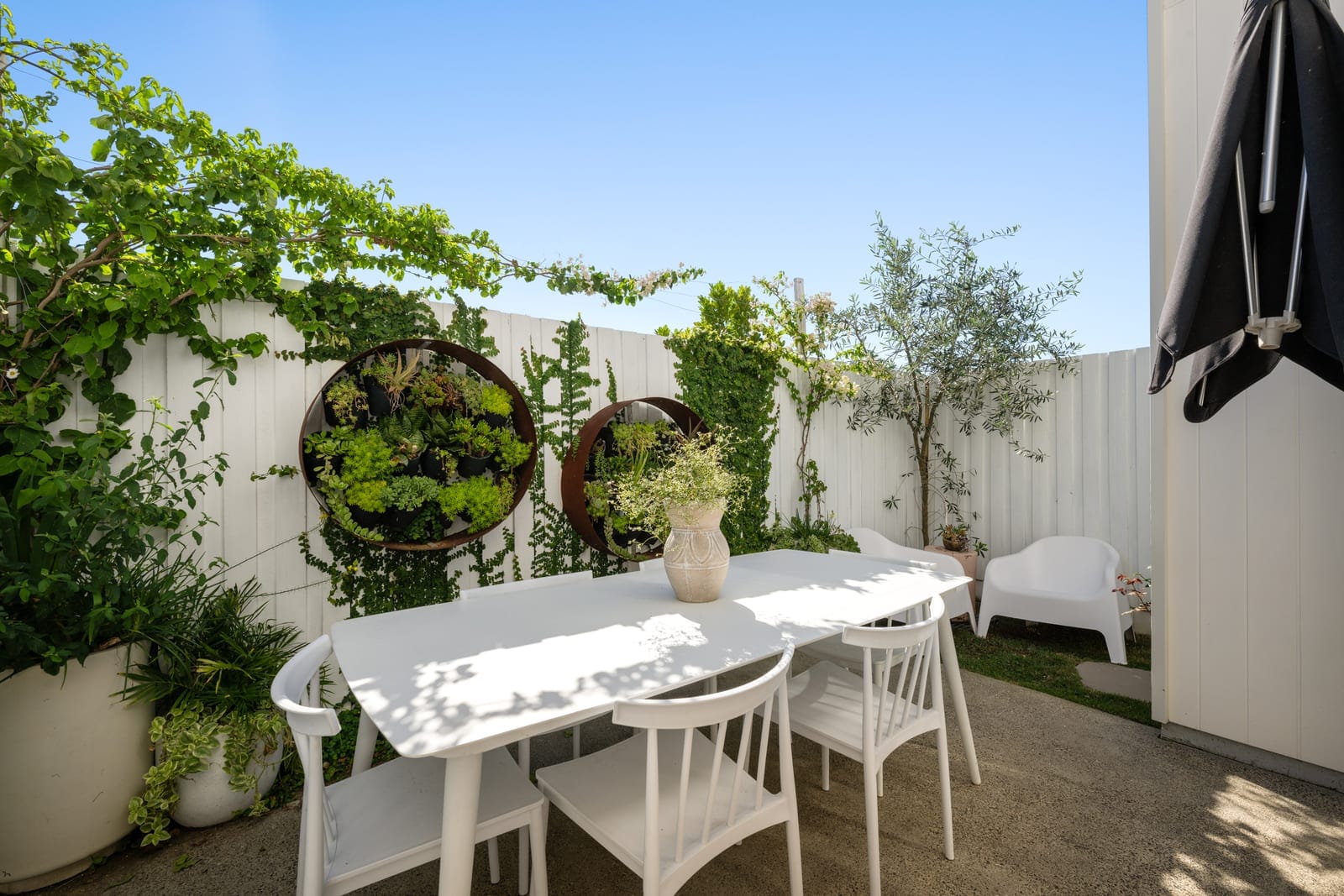 Lifestyle, Luxury, Location: Boutique Complex in River Precinct