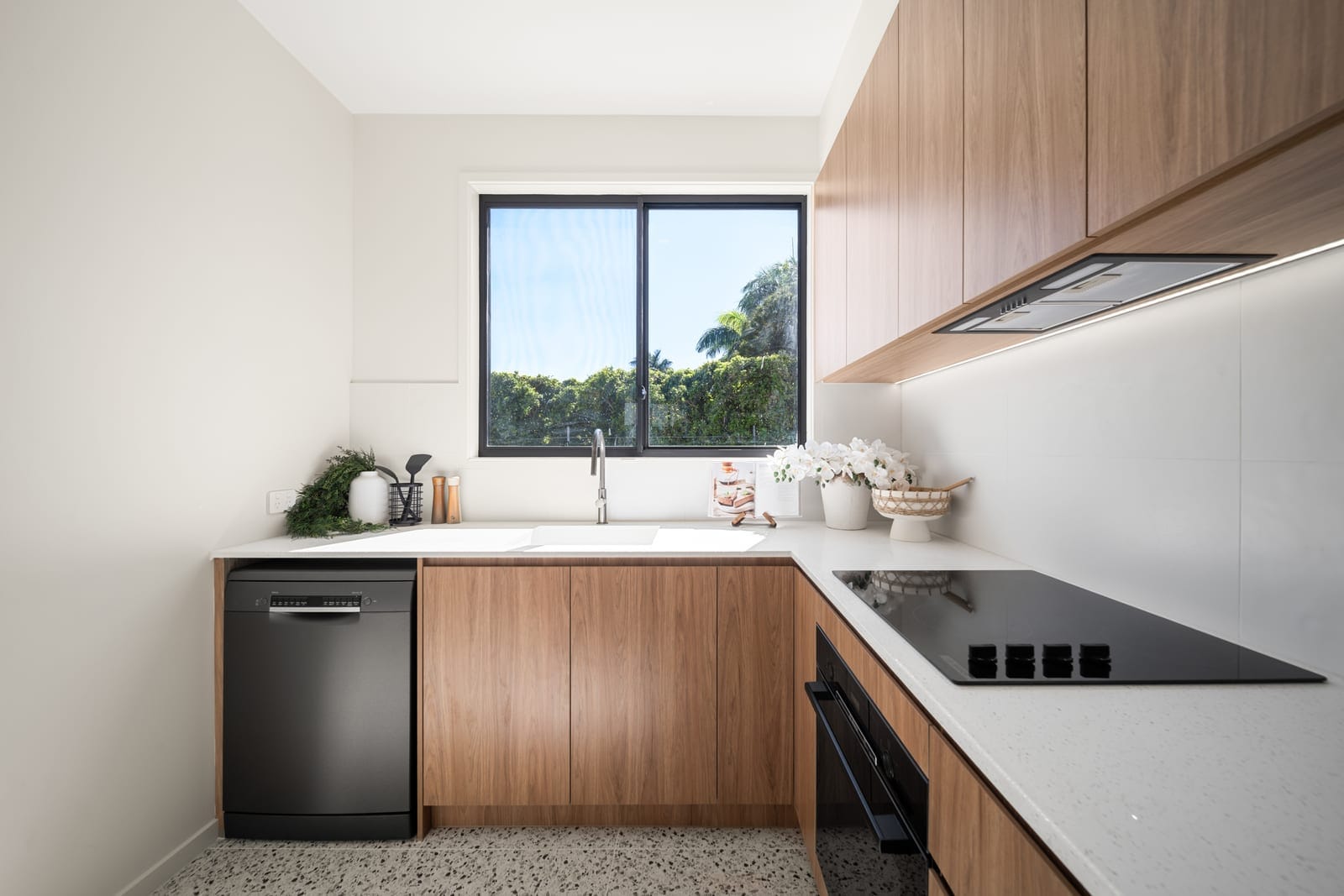 LUNA | Brand-New Coastal Luxury + Established Airbnb Income