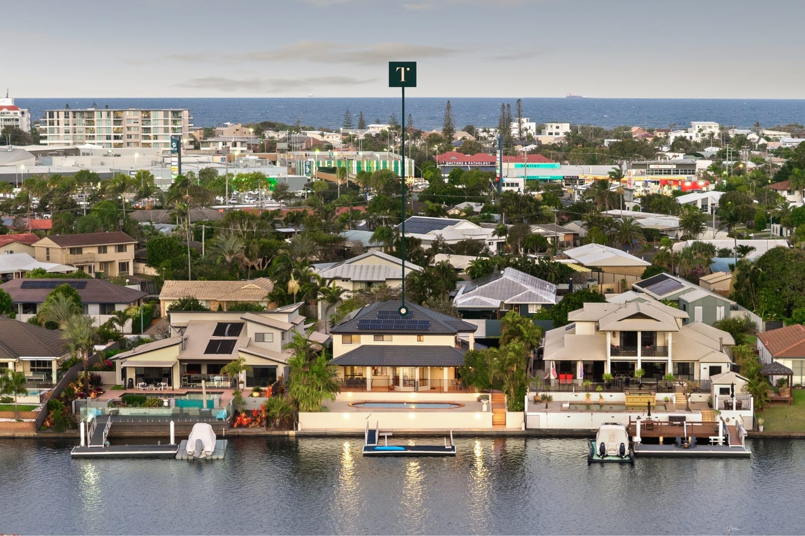 Riverfront Entertaining on a Grand Scale!